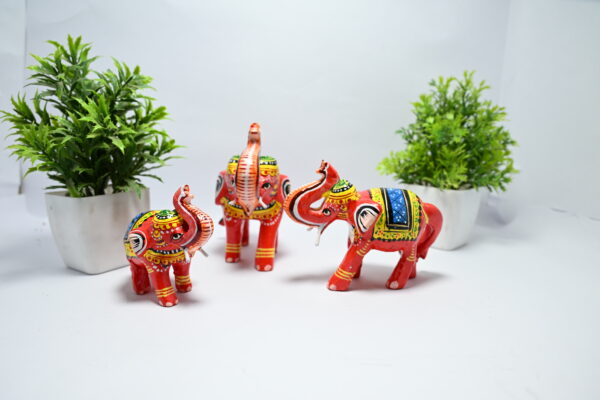 Wooden Elephant Figurines, Traditional, Hand-Painted, Set of 3 Showpiece Figurine | Positive Energy Home Decor | Harmony & Prosperity | Toys  Good luck Charm  - Image 7