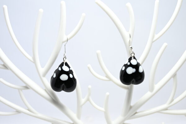 handmade lampwork glass beaded drop earrings black - Heart Shape - Image 5